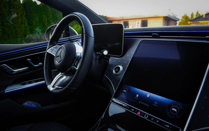 Mercedes-Benz EQE cena 196677 przebieg: 23700, rok produkcji 2023 z Kępno małe 667